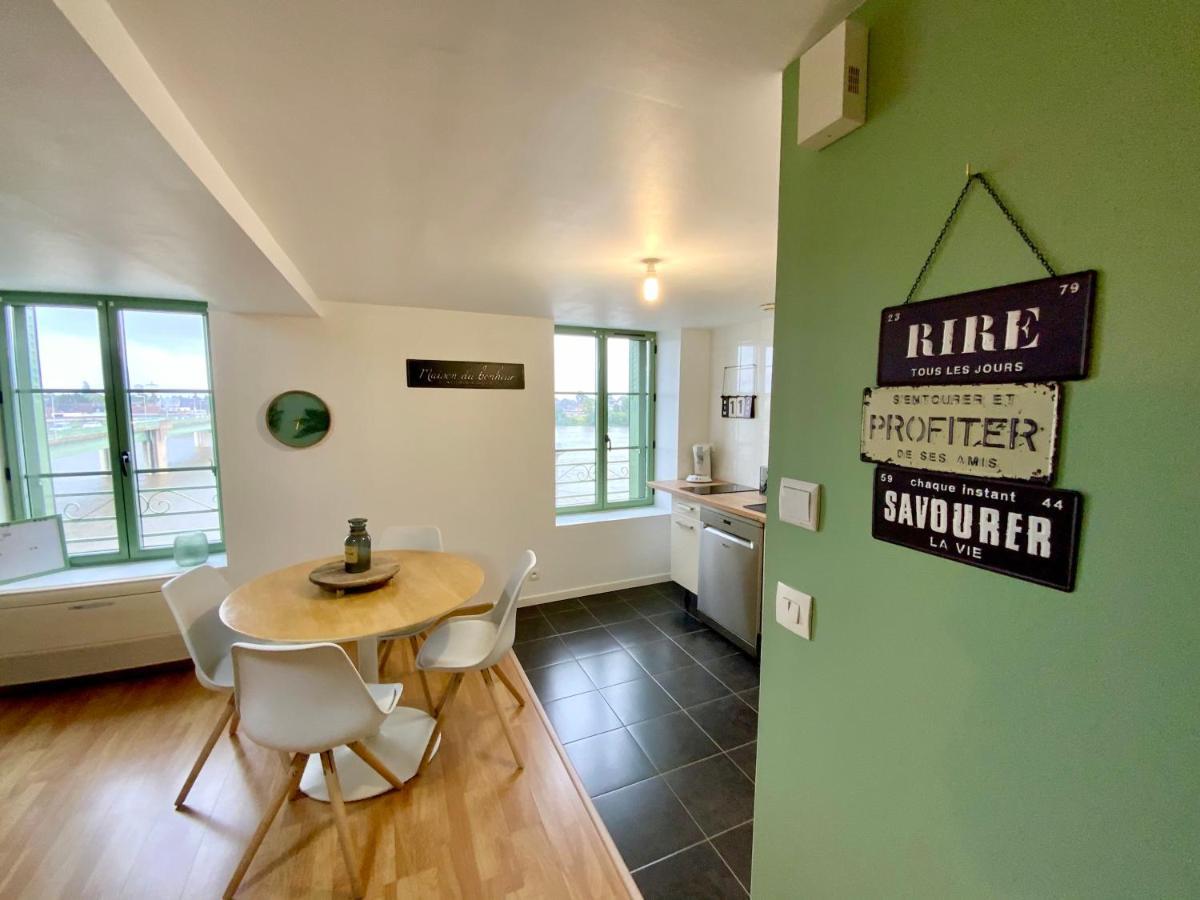 La Vue Loire Appartement Saint-Denis-de lʼHôtel Zewnętrze zdjęcie